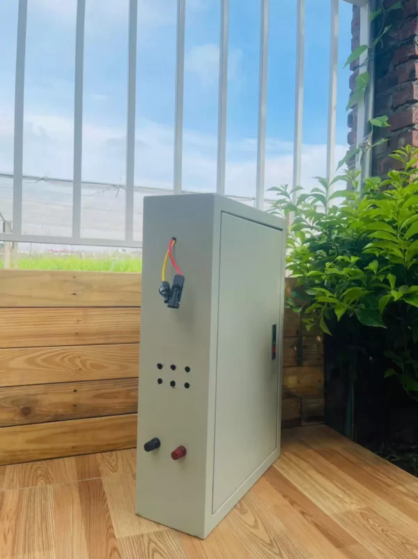 BỘ MÁY PHÁT ĐIỆN NĂNG LƯỢNG MẶT TRỜI CÔNG SUẤT CHỊU TẢI 2000W